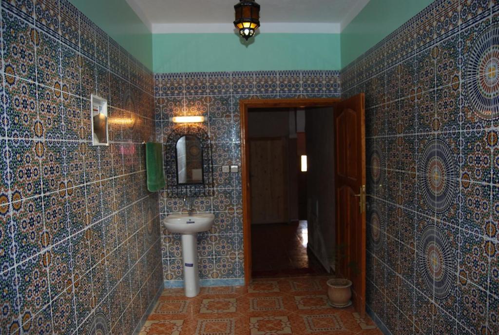 Maison D'Hotes Le Ciel Bleu Тингир Экстерьер фото